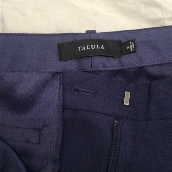 Never worn Talula Eaton pant in size 6, navy blue - Picture 3 of 4